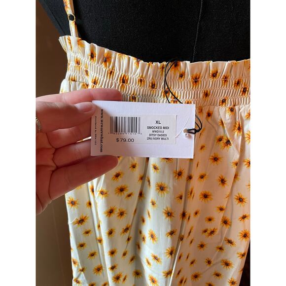 WeWoreWhat Daisy Print Floral Smocked Midi Dress NWT sz XL - Picture 8 of 8